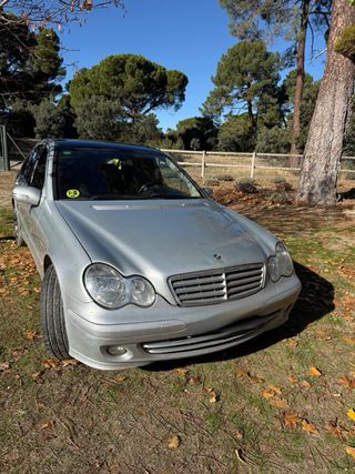 Mercedes-Benz Clase C 2006