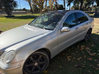 Mercedes-Benz Clase C 2006