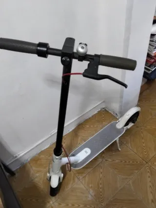 Patinete Eléctrico Xiaomi + Cargador Original