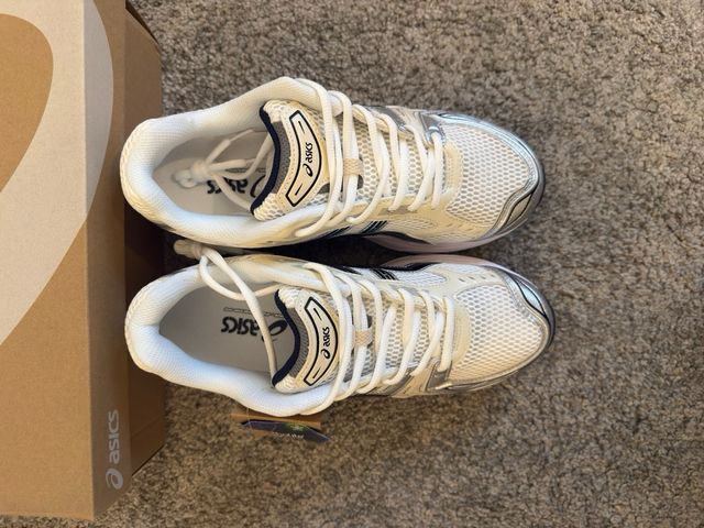 Asics Gel Kayano 14 Talla 43.5 Plata