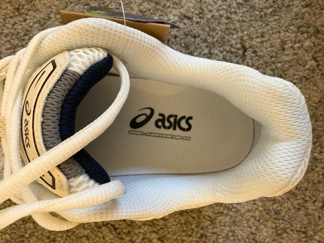 Asics Gel Kayano 14 Talla 43.5 Plata