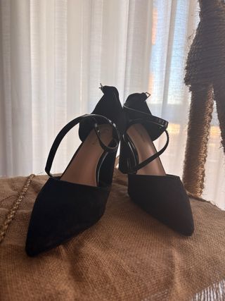 Zapatos de tacón negros