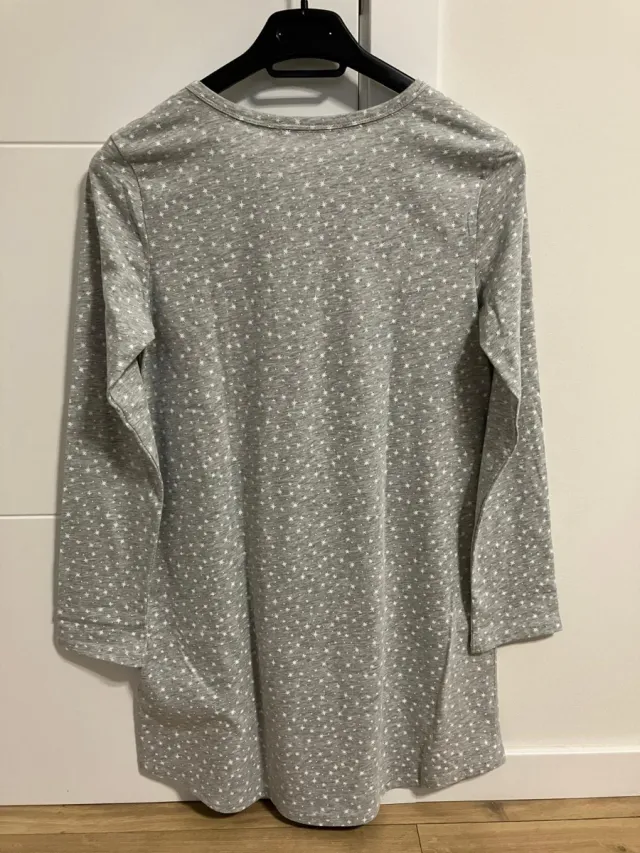 Camisón mujer gris con estrellas blancas