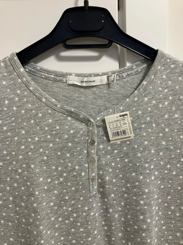 Camisón mujer gris con estrellas blancas