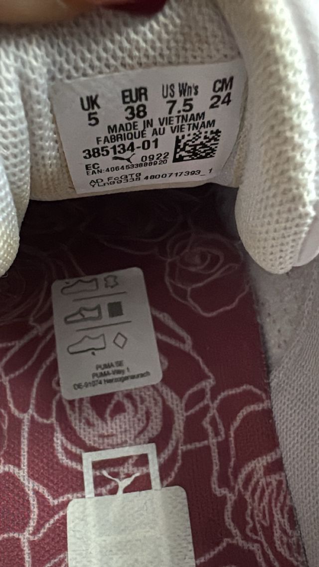 Zapatillas Puma Blancas y Rosas