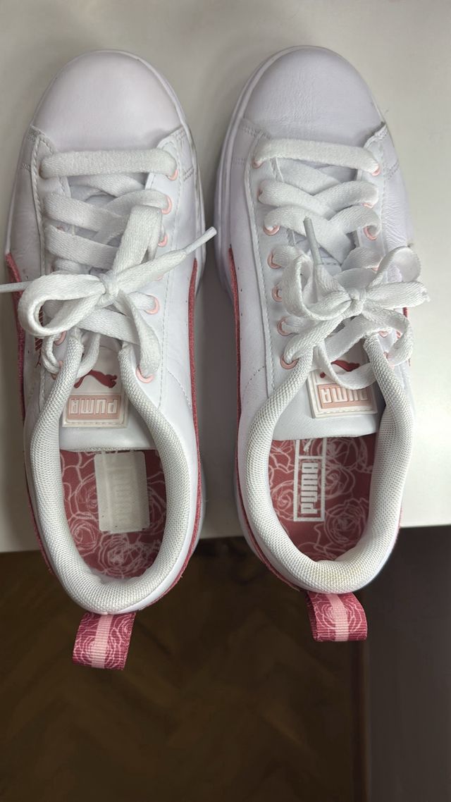 Zapatillas Puma Blancas y Rosas