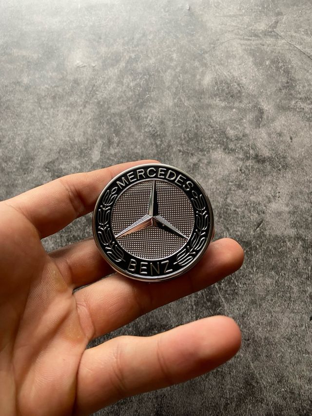 Emblema Mercedes Benz 57mm Negro Plata Nuevo