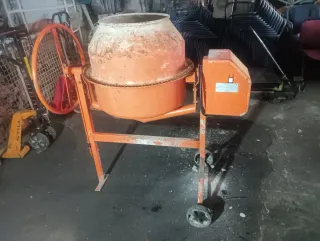Hormigonera 220V Naranja