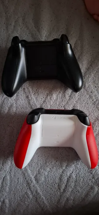 Mandos Xbox One (Negro y Rojo)