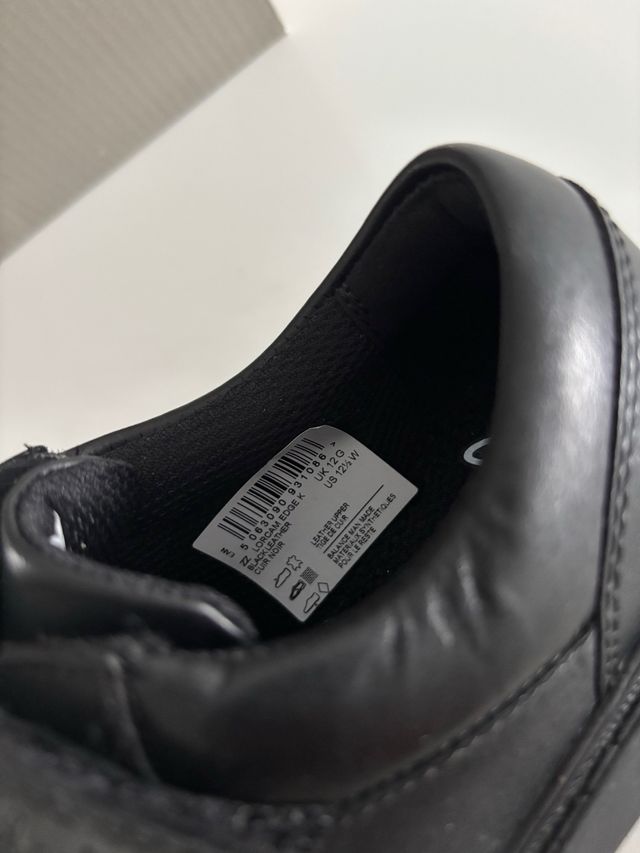 Zapatos negros Clarks nuevos niño