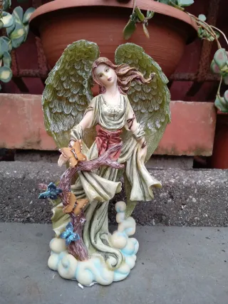 Angelo fata LES alpes con scatola