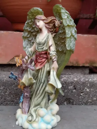 Angelo fata LES alpes con scatola