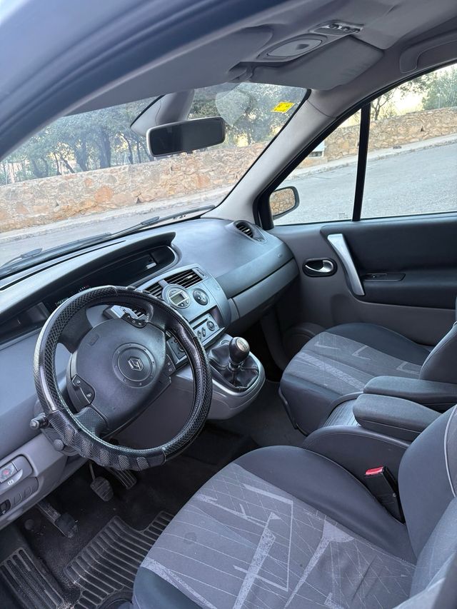 Renault Grand Scenic 2005