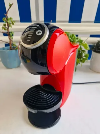 Cafetera Dolce Gusto Roja