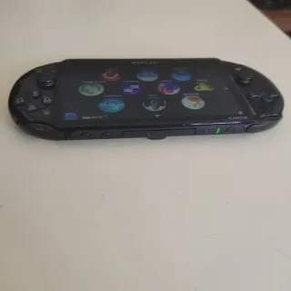 Sony PS Vita Slim 2004 + caricatore