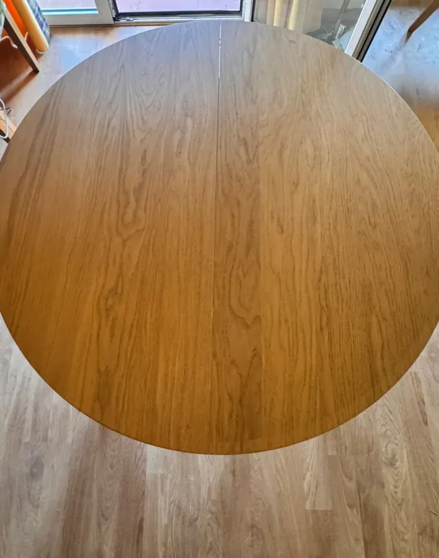Mesa de salón extensible de madera
