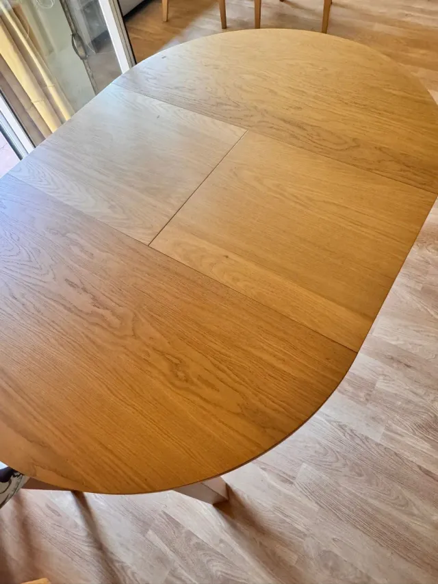 Mesa de salón extensible de madera