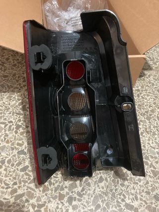 Faro trasero Peugeot Partner