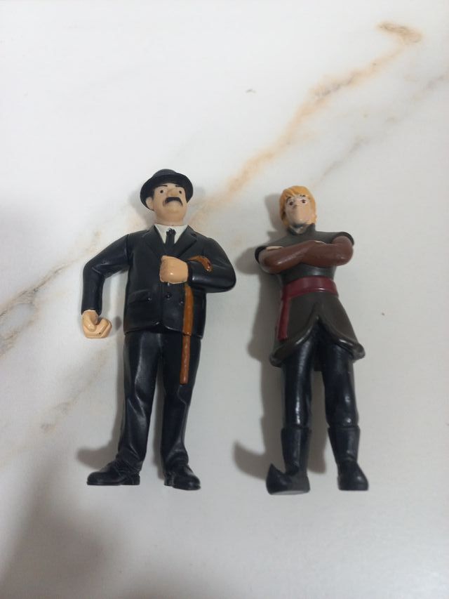 Figuras Charly Chaplin y Disney