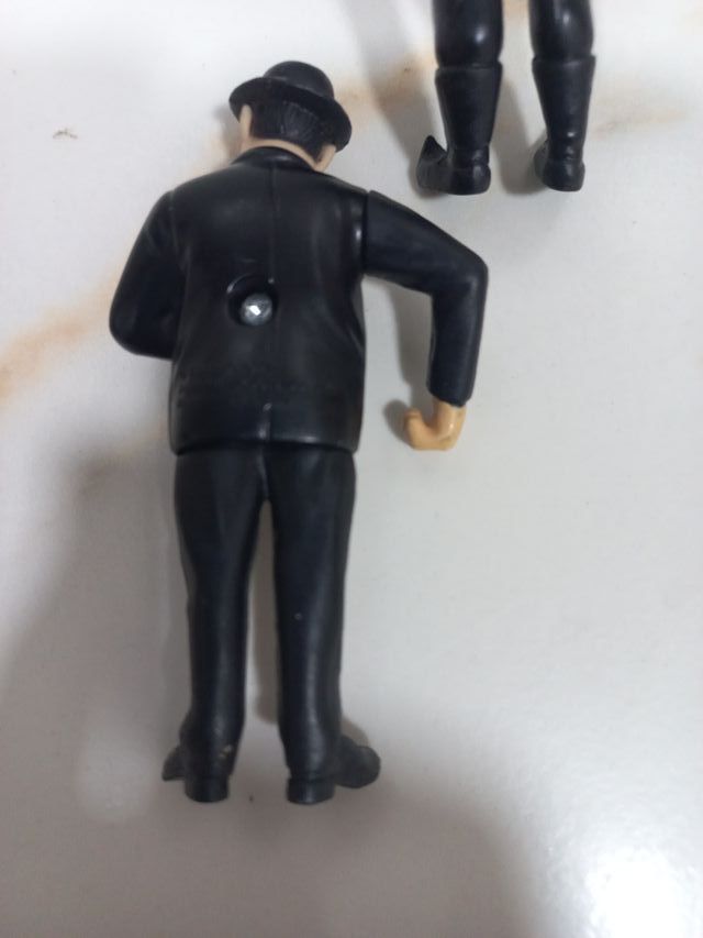 Figuras Charly Chaplin y Disney