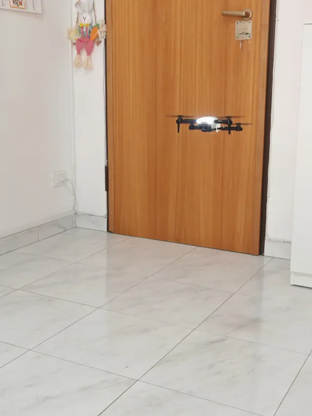 2 Droni le-idea con accessori