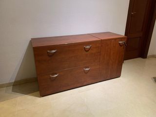 Mueble de oficina de madera