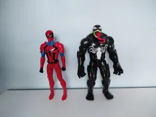 Lote Figuras Marvel Venom y Spiderman