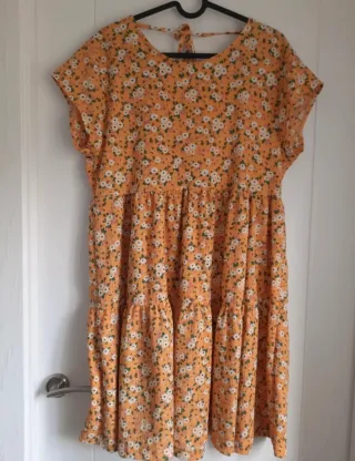 Vestido Bershka floral