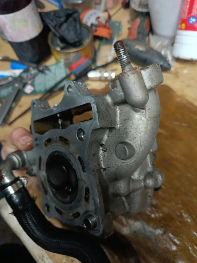 Culata Suzuki Sixteen 125 Inyección