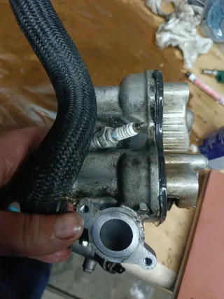 Culata Suzuki Sixteen 125 Inyección