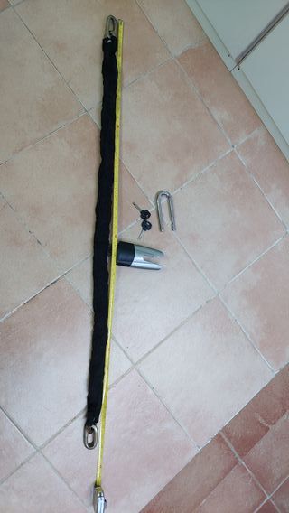 Candado U con llaves