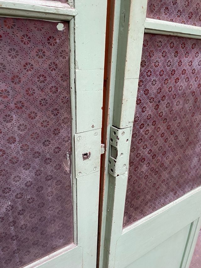 Puerta doble batiente antigua