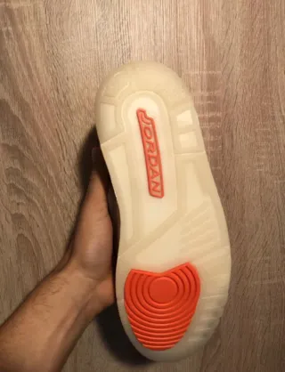 Nike Air Jordan 3 Retro Beige Naranja talla 42,5