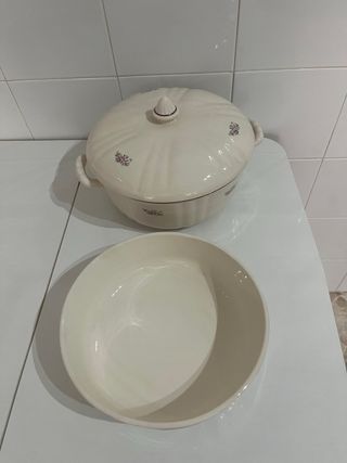 Juego de vajilla antigua