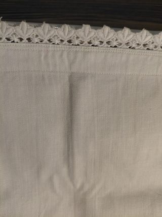 Asciugamano vintage in cotone ricamato