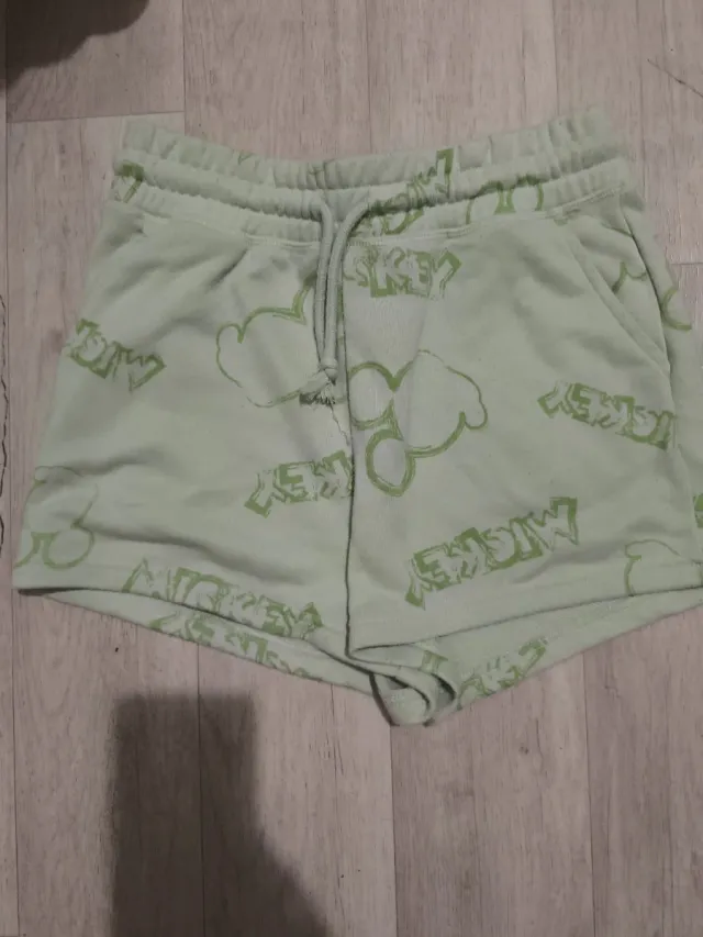 Pantalones cortos verdes Mickey Mouse