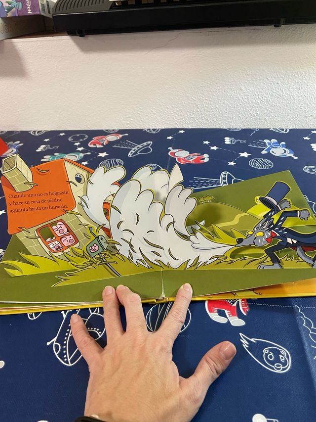 Los tres cerditos (Minipops) (Spanish Edition)