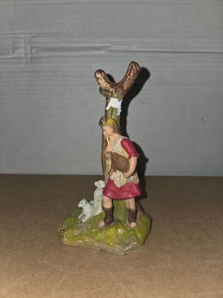 Figura Belén Pastor con Ovejas y Árbol Pesebre