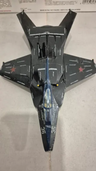 Maqueta Avión Mig 37B "Ferret - E" 1/72