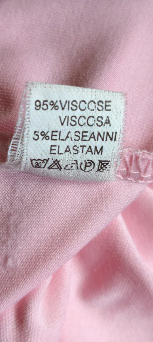 Maglione rosa a maniche lunghe con collo quadrato