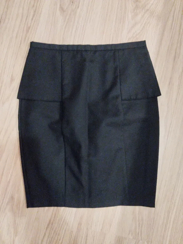 Falda de vestir negra