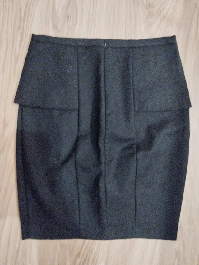 Falda de vestir negra