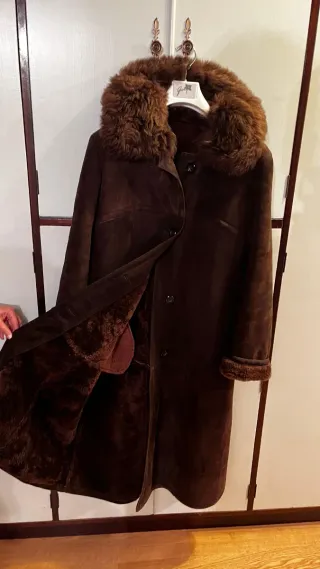 Abrigo de mouton marrón