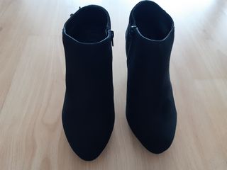 Botines negros Inside tacón hebilla cremallera