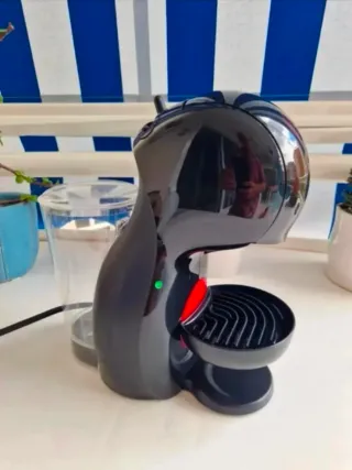 Cafetera Dolce Gusto Negra