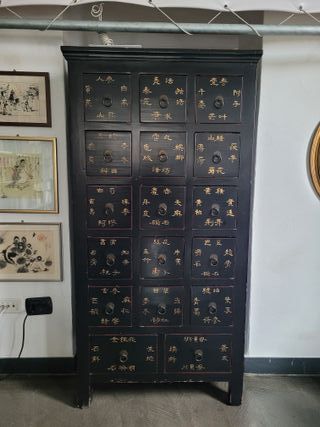 Cassettiera cinese in legno