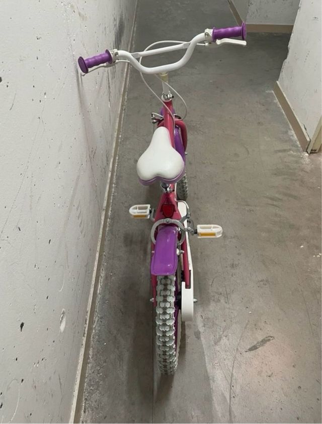 Bicicleta infantil rosa y morada