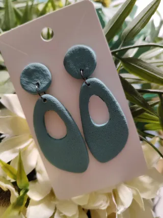 Pendientes arcilla polimérica hechos a mano