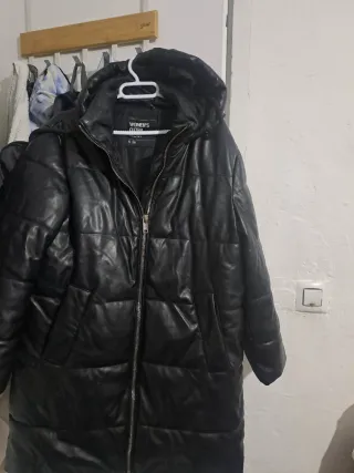 Chaqueta acolchada negra de cuero Talla S