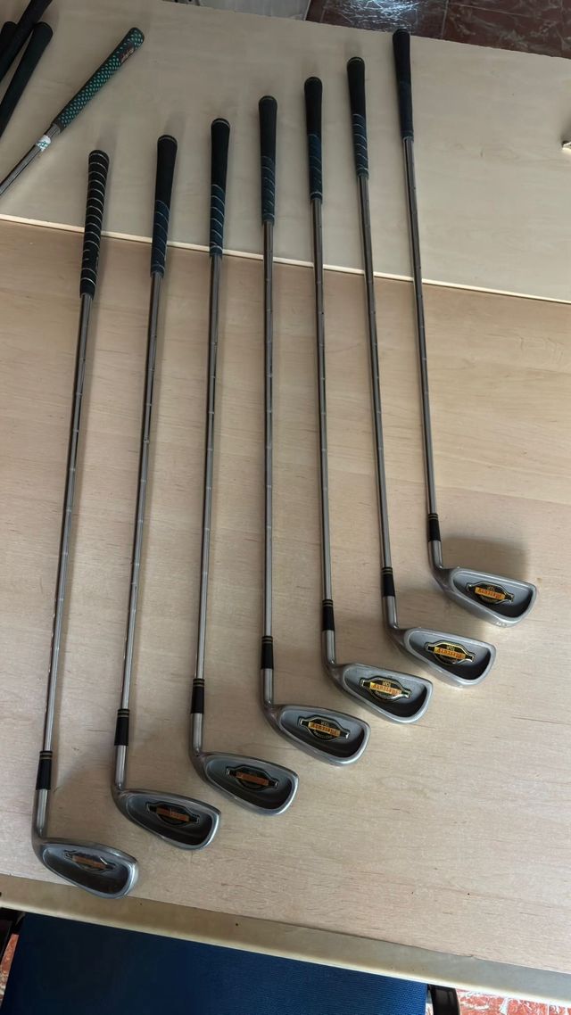 Juego de hierros de golf Mercury Tour